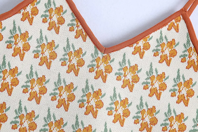 2021 new women's knitted clothing knitted cardigan two piece jacquard suspender top stitched knitted long sleeve coat
2021 new women's knitted clothing knitted cardigan two piece jacquard suspender top stitched knitted long sleeve coat