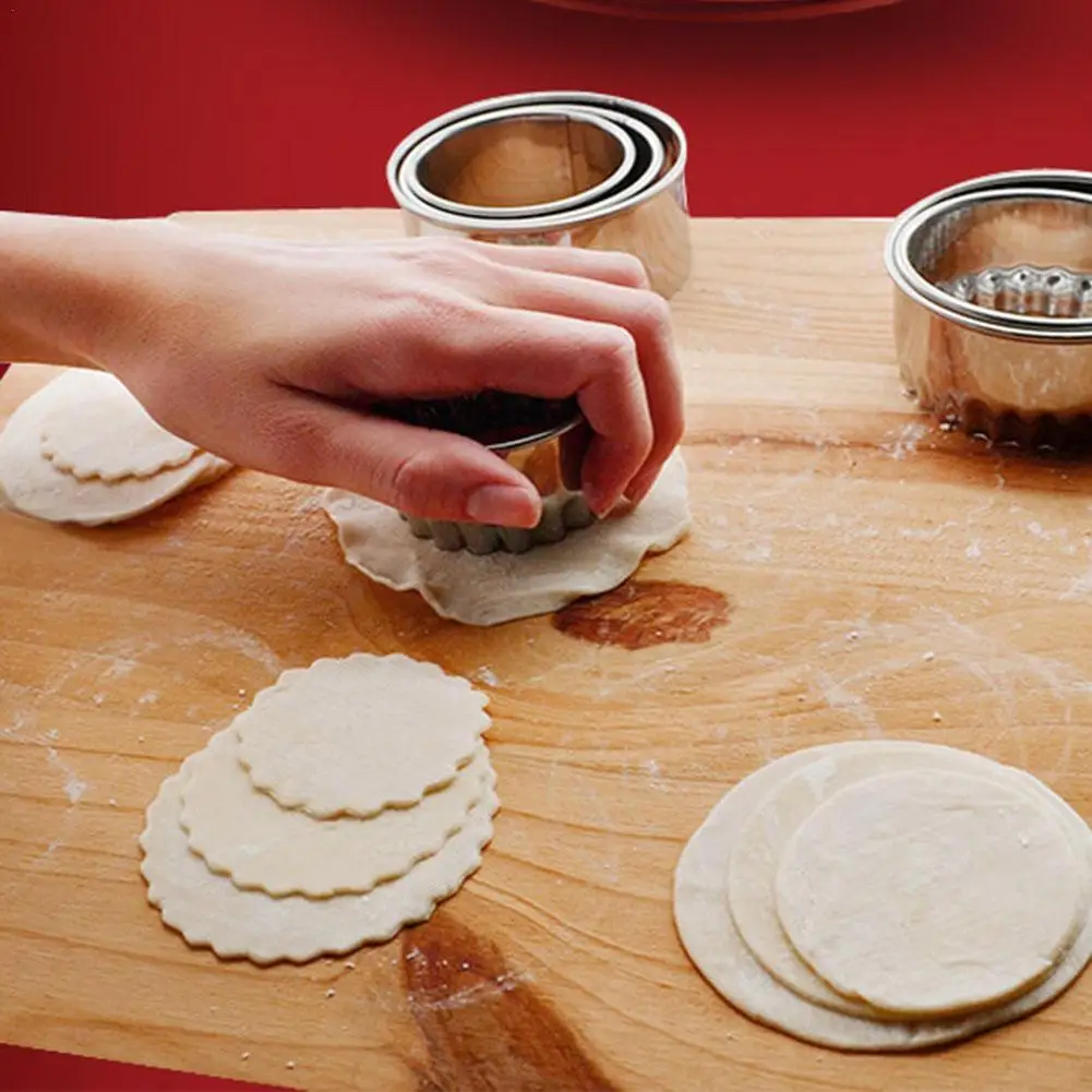 3Pcs Round/Flower Shaped Dough Cutting Tools Kitchen Gadgets Steel Dumplings Cutter Portable Dumplings Wrappers Molds
3Pcs Round/Flower Shaped Dough Cutting Tools Kitchen Gadgets Steel Dumplings Cutter Portable Dumplings Wrappers Molds