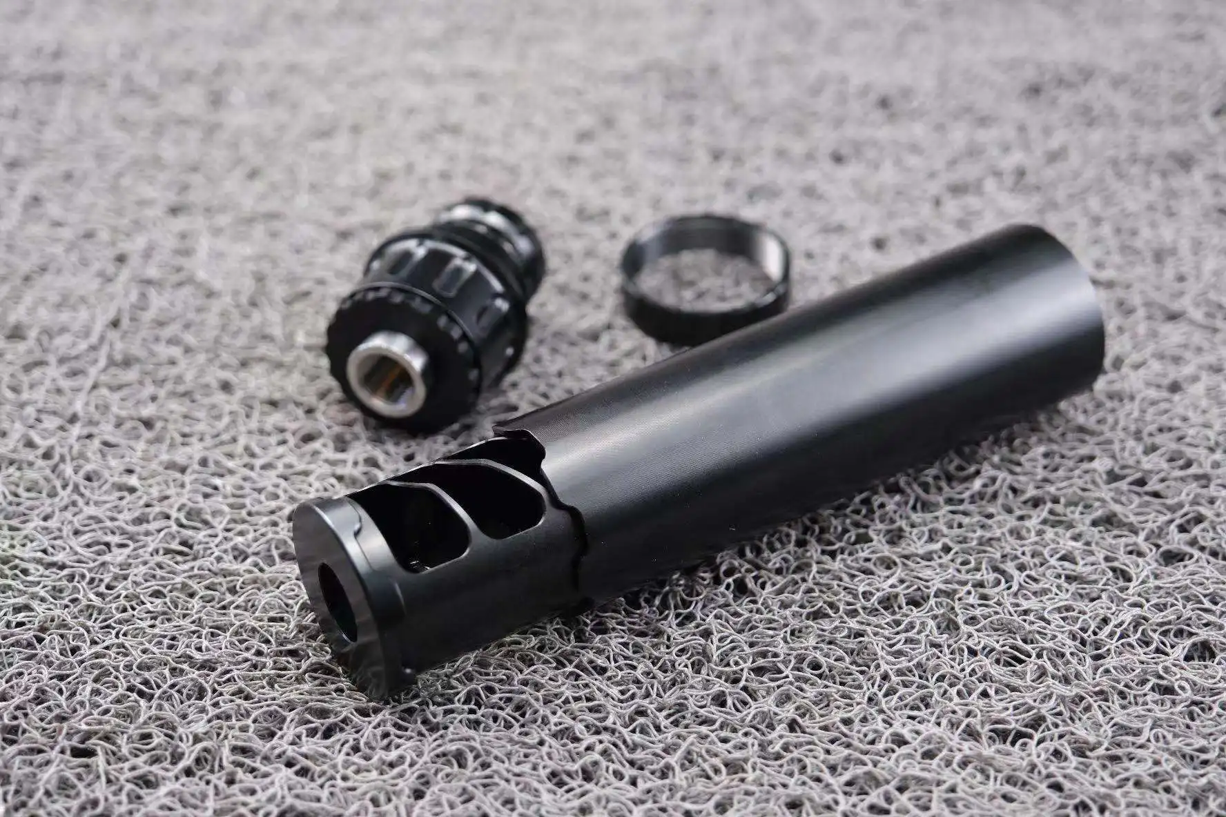 1.5''x6.5''L Single Core Solvent Trap Fuel Filter 1-3/16x24 Monocore + 1/2-28 Stainless Steel Booster Liberty Centurion assembly 
1.5''x6.5''L Single Core Solvent Trap Fuel Filter 1-3/16x24 Monocore + 1/2-28 Stainless Steel Booster Liberty Centurion assembly