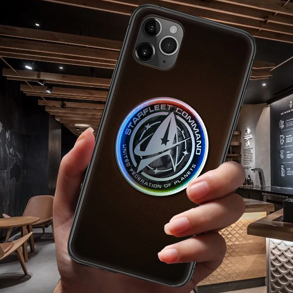 STAR And TREKE Movie Phone Case For Iphone 4 4s 5 5S SE 5C 6 6S 7 8 Plus X XS XR 11 12 Mini Pro Max 2020 black Etui 3D Hoesjes
STAR And TREKE Movie Phone Case For Iphone 4 4s 5 5S SE 5C 6 6S 7 8 Plus X XS XR 11 12 Mini Pro Max 2020 black Etui 3D Hoesjes