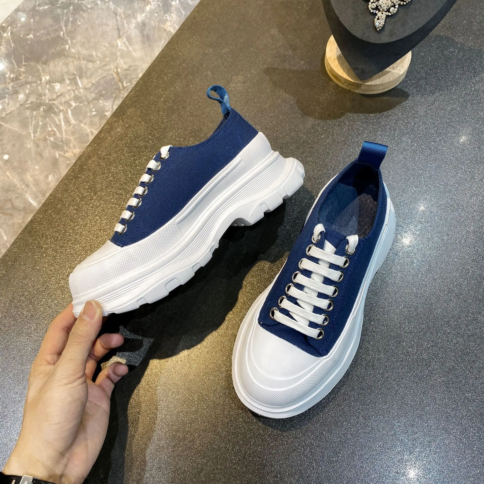 Espadrille Shoes Round Toe Clogs Platform All-Match Wedge Basket 2021 Casual Female Sneakers Creepers Sports New Rome Solid Canv
Espadrille Shoes Round Toe Clogs Platform All-Match Wedge Basket 2021 Casual Female Sneakers Creepers Sports New Rome Solid Canv