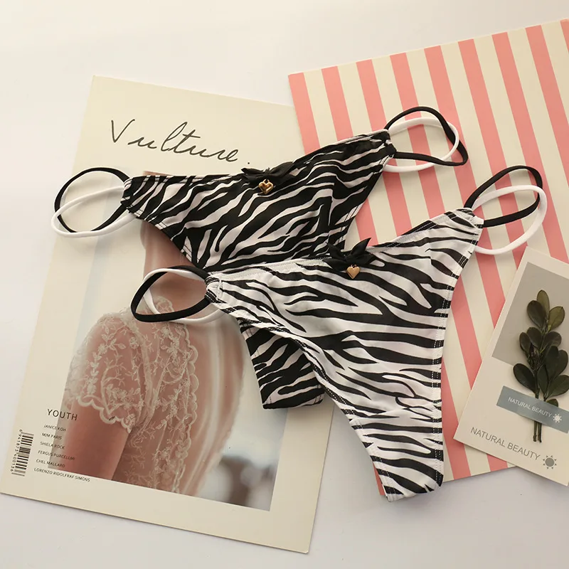 Sexy Underwear Women Lingerie Bow Lace Briefs Hot Girl Thong G-Strings Low-Waist Lady Panties Hollow-Out Breathable Underpants
Sexy Underwear Women Lingerie Bow Lace Briefs Hot Girl Thong G-Strings Low-Waist Lady Panties Hollow-Out Breathable Underpants