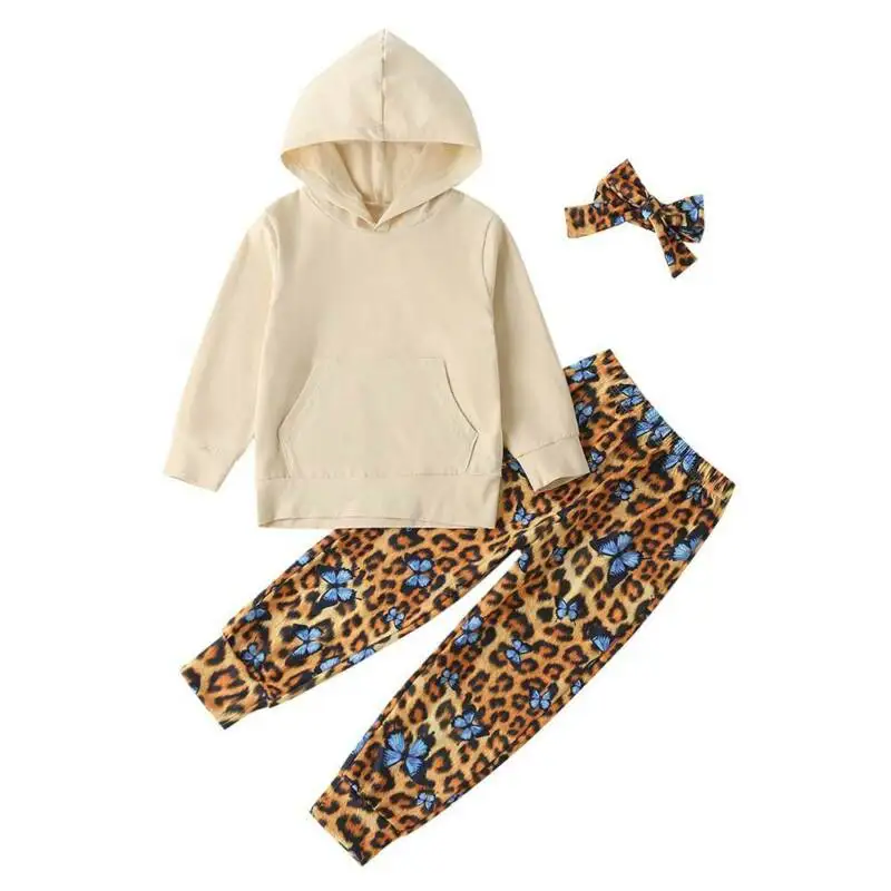 Girl Long Sleeves Beige Pocket Hooded Jacket Leopard Print Casual Pants Butterfly Hair Band Fashion Three Piece Set Children
Girl Long Sleeves Beige Pocket Hooded Jacket Leopard Print Casual Pants Butterfly Hair Band Fashion Three Piece Set Children