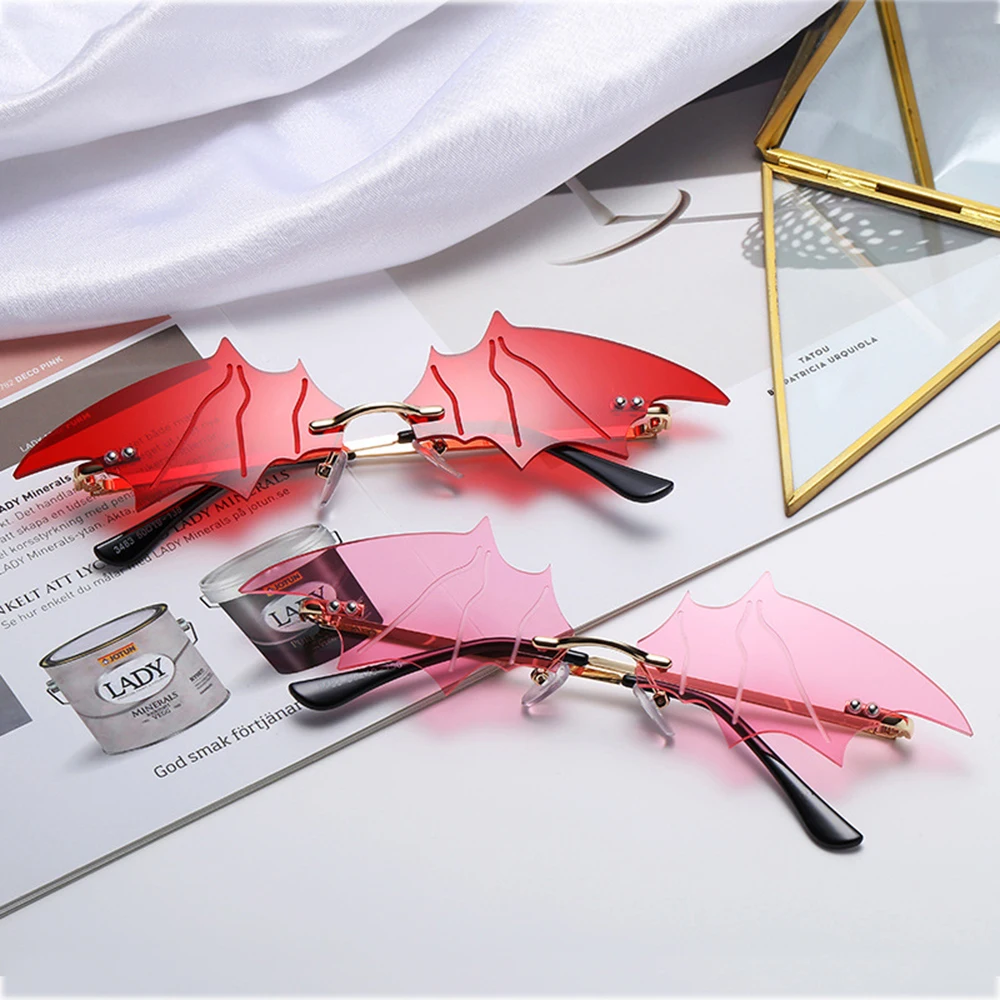 New Rimless Funny Sunglasses, Fashion Vampire Bat Wings Shaped Sunglasses, Street Catwalk Sunglasses Props
New Rimless Funny Sunglasses, Fashion Vampire Bat Wings Shaped Sunglasses, Street Catwalk Sunglasses Props