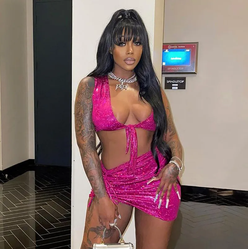 hirigin Female 2 Piece Sets Solid Party Knotted Deep V-neck Tube Tank Tops High Waist Split Skirts Summer Women 2021 Clubwear
hirigin Female 2 Piece Sets Solid Party Knotted Deep V-neck Tube Tank Tops High Waist Split Skirts Summer Women 2021 Clubwear