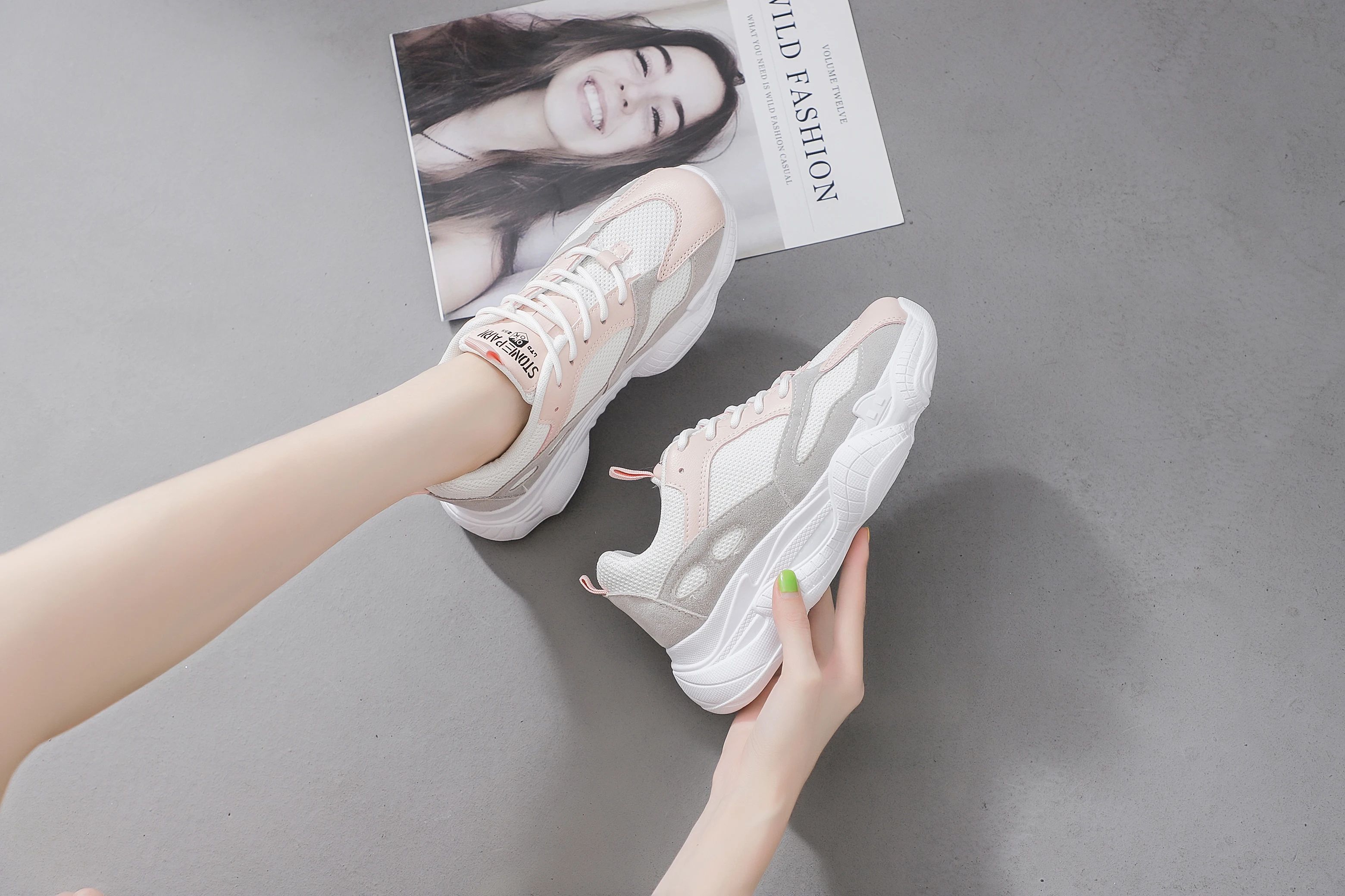 Sneakers Woman Summer Vulcanize Female Fashion tennis Sneakers Basket Femme Dad Platform Breathable Mesh Leisure Sneakers Women
Sneakers Woman Summer Vulcanize Female Fashion tennis Sneakers Basket Femme Dad Platform Breathable Mesh Leisure Sneakers Women