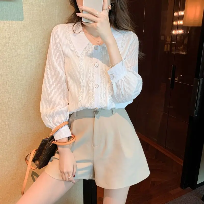 2021 Spring New Sweet Doll Collar Elegant Lace Base Shirt Chiffon Shirt White Fairy Shirt Women 's Long Sleeve White shirt
2021 Spring New Sweet Doll Collar Elegant Lace Base Shirt Chiffon Shirt White Fairy Shirt Women 's Long Sleeve White shirt