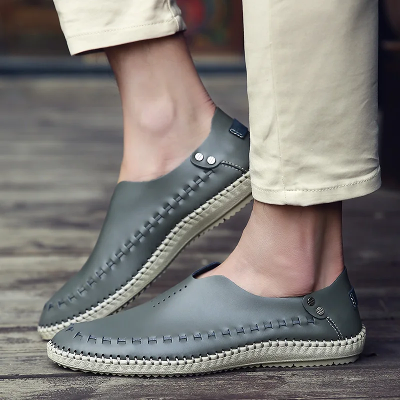 2021 Fashion Men's Loafers Retro Handmade Hollow Out Breathable Male Casual Shoes Soft Sole Flats Slip On Men Summer Shoes
2021 Fashion Men's Loafers Retro Handmade Hollow Out Breathable Male Casual Shoes Soft Sole Flats Slip On Men Summer Shoes