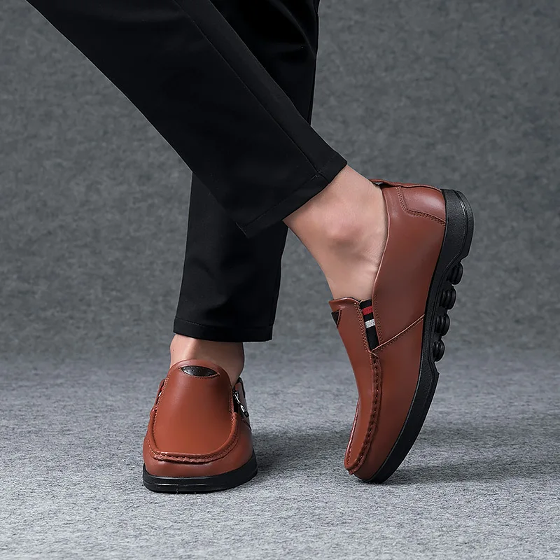 Classical Men genuine Leather Casual Flat Shoes Luxury brand Slip on Men Business Fashion Loafers Shoes Brown Black Moccasins
Classical Men genuine Leather Casual Flat Shoes Luxury brand Slip on Men Business Fashion Loafers Shoes Brown Black Moccasins