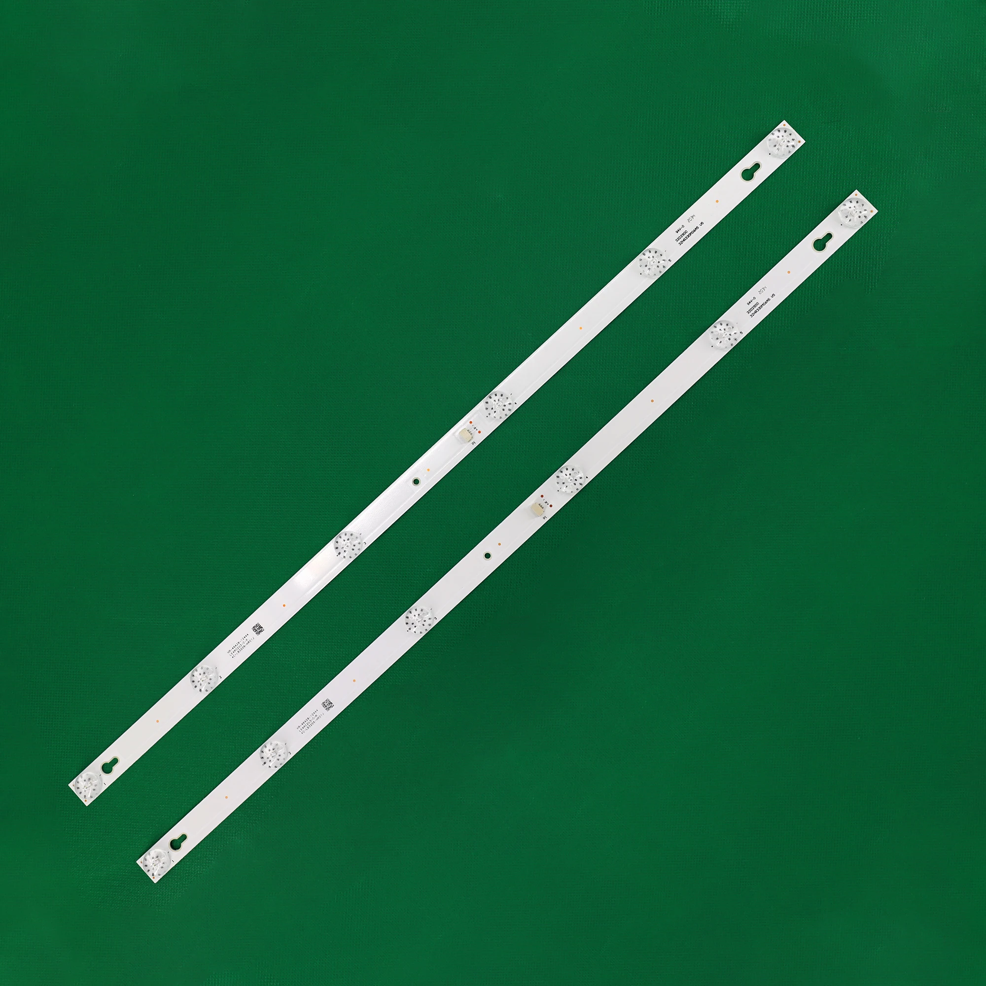 New 10pcs LED Backlight Strip for Thomson 32HB5426 TCL L32S4900 32L2800 L32P1A 4C-LB3206-HR03J HR01J TOT_32D2900 32HR330M06A5 V5
New 10pcs LED Backlight Strip for Thomson 32HB5426 TCL L32S4900 32L2800 L32P1A 4C-LB3206-HR03J HR01J TOT_32D2900 32HR330M06A5 V5