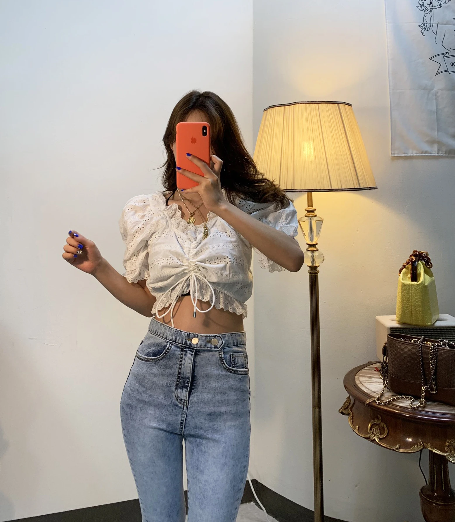 Temperament Sexy V-neck Crocheted Hollow Out Pleating Short Shirts for Teenage Girls Summer 2021 Short Puff Sleeve Women Blouse
Temperament Sexy V-neck Crocheted Hollow Out Pleating Short Shirts for Teenage Girls Summer 2021 Short Puff Sleeve Women Blouse