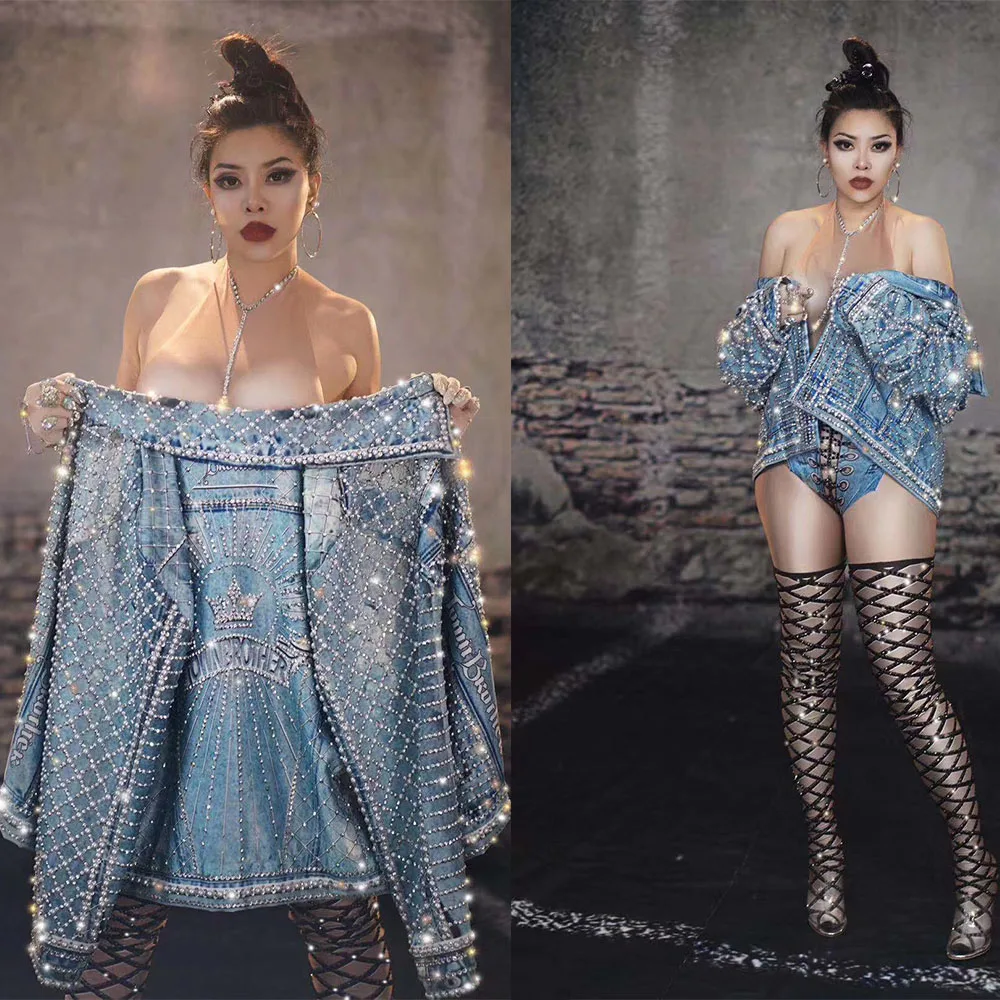 Women Sparkly Rhinestones Denim Pattern Printed Jacket Men Loose Oversize Coat Dj Singer Stage Wear Nightclub Dance Costume
Women Sparkly Rhinestones Denim Pattern Printed Jacket Men Loose Oversize Coat Dj Singer Stage Wear Nightclub Dance Costume