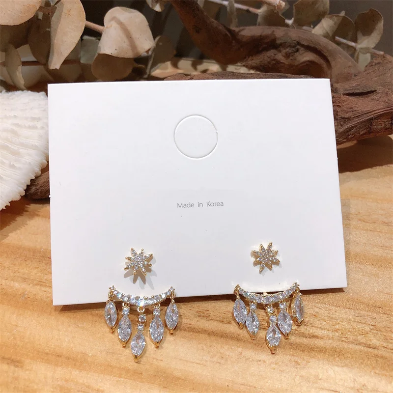 Korean version of simple retro Awn star tassel Women's earrings ins style light luxury Diamond-encrusted earrings wholesale
Korean version of simple retro Awn star tassel Women's earrings ins style light luxury Diamond-encrusted earrings wholesale