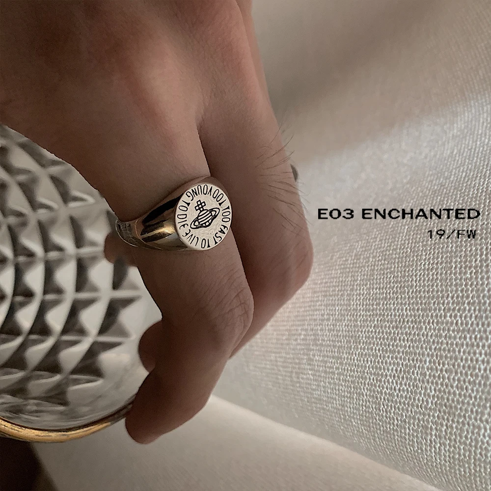 New E03 Original Design Korean Designer Ins Style Saturn Opening Adjustable Silver Ring Queen Carved Jewelry Accessory
New E03 Original Design Korean Designer Ins Style Saturn Opening Adjustable Silver Ring Queen Carved Jewelry Accessory