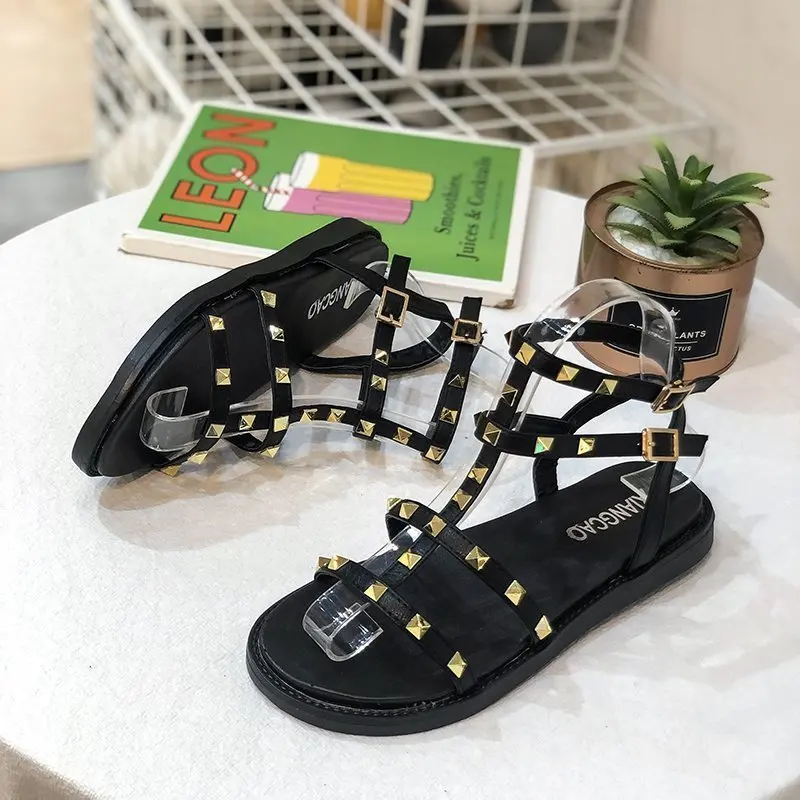 2021 Woman Shoes Summer The New Solid Color Round Head Comfortable Sandals Fashion Rivet Open Toe Casual Ladies Flat Shoes
2021 Woman Shoes Summer The New Solid Color Round Head Comfortable Sandals Fashion Rivet Open Toe Casual Ladies Flat Shoes