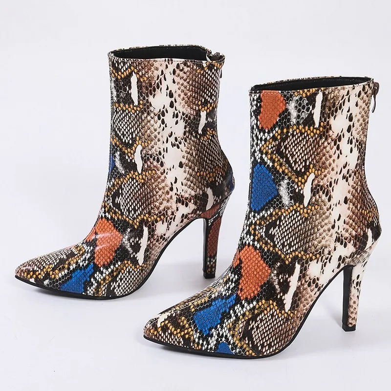 High Quality Women Ankle Boots Snake Print Pointed Toe Footwear 9CM High Heels Female Boots Party Shoes Women 2021 New Winter 
High Quality Women Ankle Boots Snake Print Pointed Toe Footwear 9CM High Heels Female Boots Party Shoes Women 2021 New Winter