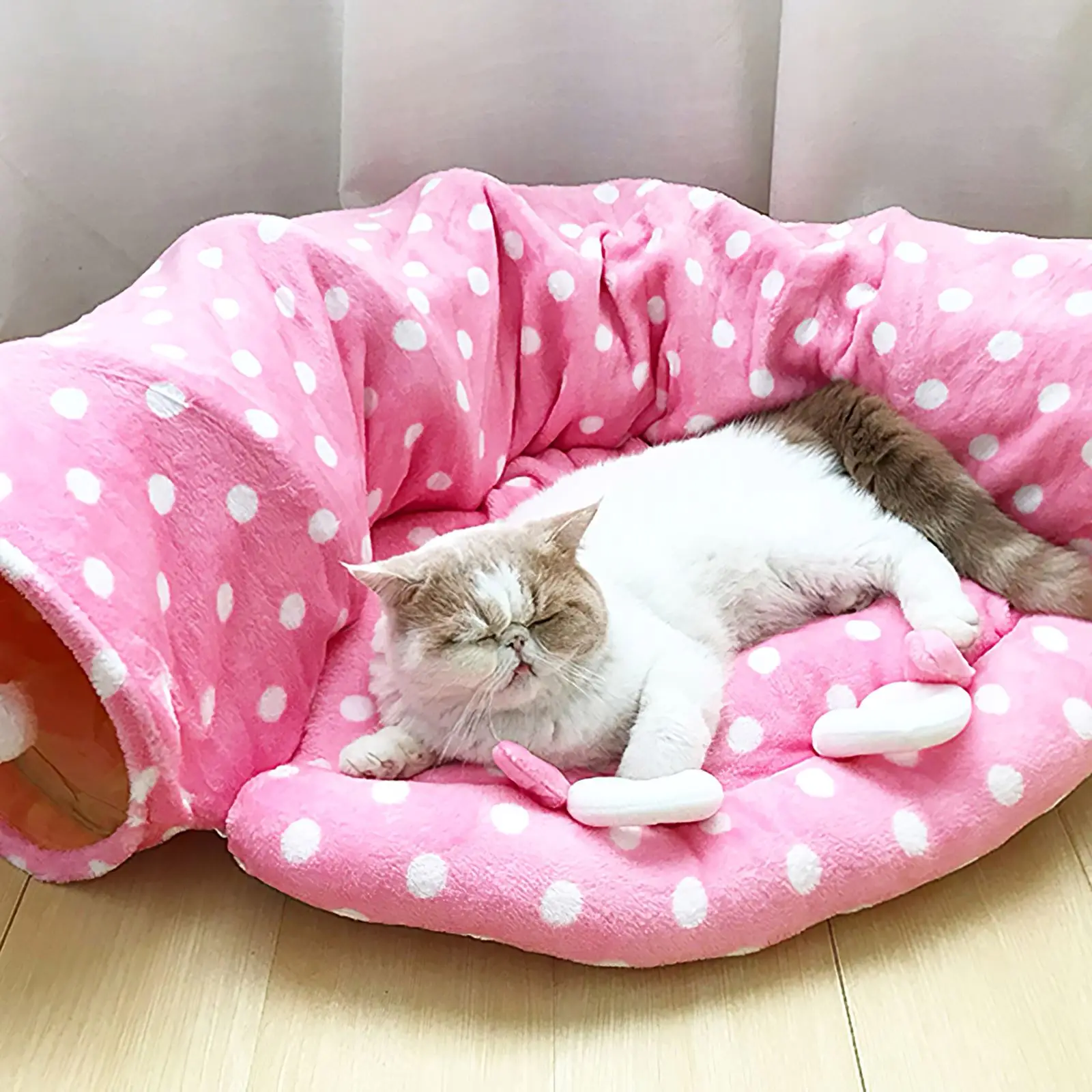 Foldable Cat Tunnel Toy Cat Channel Cat Nest Playable Sleepable Autumn and Winter Cat Bed to Keep Warm and Comfortable
Foldable Cat Tunnel Toy Cat Channel Cat Nest Playable Sleepable Autumn and Winter Cat Bed to Keep Warm and Comfortable