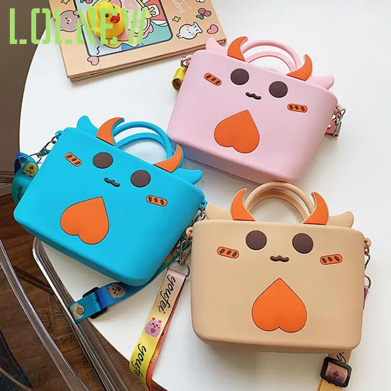 Silicone Cut Cow Head Crossbody Bag Kid Toddler Girl Children Shoulder Handbag Adjustable Strap Holiday Travel Pocket Pack
Silicone Cut Cow Head Crossbody Bag Kid Toddler Girl Children Shoulder Handbag Adjustable Strap Holiday Travel Pocket Pack