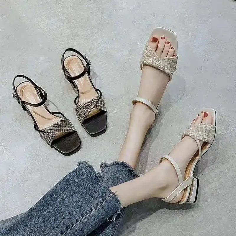 Women Sandals Fashion Casual Simplicity Flat Slippers Roman Sandals Outdoor High Heels Designer Summer Shoes For Women 2021 New
Women Sandals Fashion Casual Simplicity Flat Slippers Roman Sandals Outdoor High Heels Designer Summer Shoes For Women 2021 New