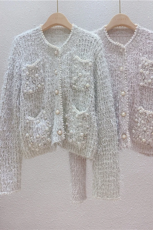 Fashion Cardigan Sweater Women's Autumn Winter New Heavy Industry Beads Diamond Loose Sweaters Coat Female Knit Cardigans Jacket
Fashion Cardigan Sweater Women's Autumn Winter New Heavy Industry Beads Diamond Loose Sweaters Coat Female Knit Cardigans Jacket