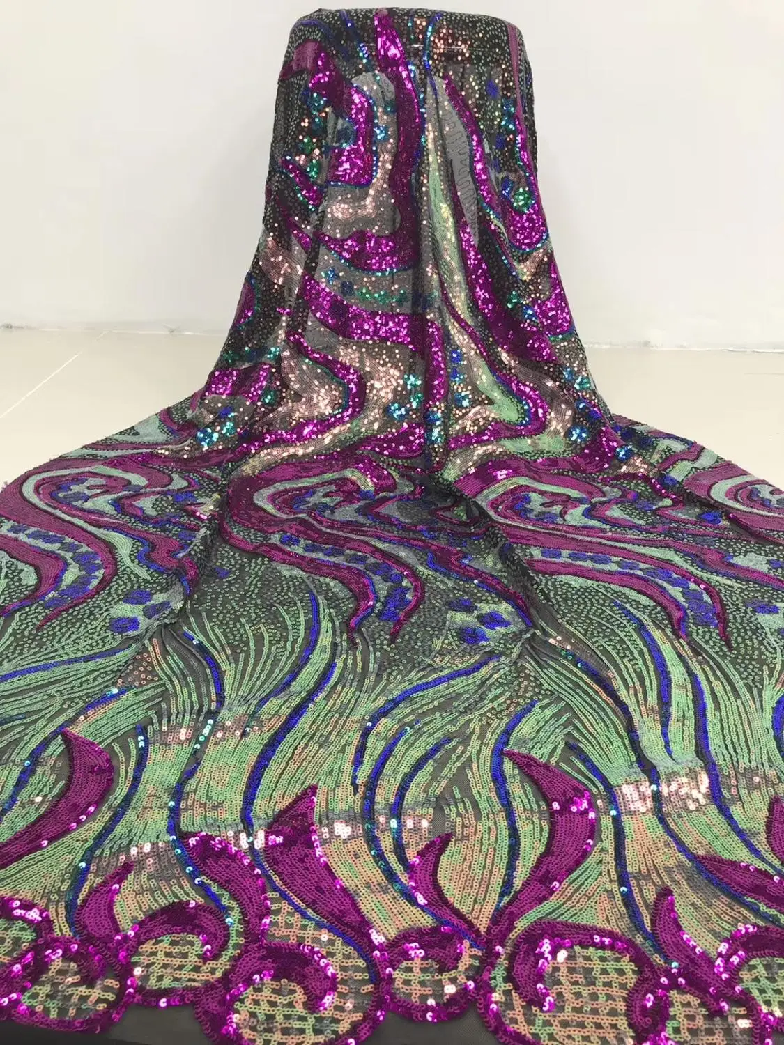 fushia sequins lace fabric 5yards newarrival african shining mesh lace fabric with sequins for women party dress JYAP101
fushia sequins lace fabric 5yards newarrival african shining mesh lace fabric with sequins for women party dress JYAP101