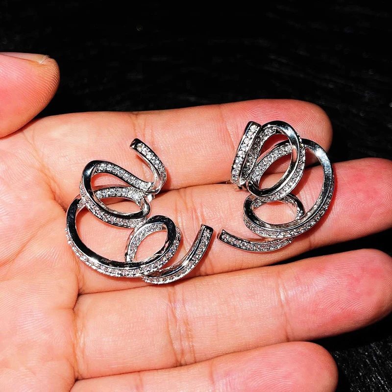 Creative Spring Circle Design Stud Earrings Fashion Full Inlay Small Zircon Geometry Silver Jewelry For Women Wedding Birthday
Creative Spring Circle Design Stud Earrings Fashion Full Inlay Small Zircon Geometry Silver Jewelry For Women Wedding Birthday