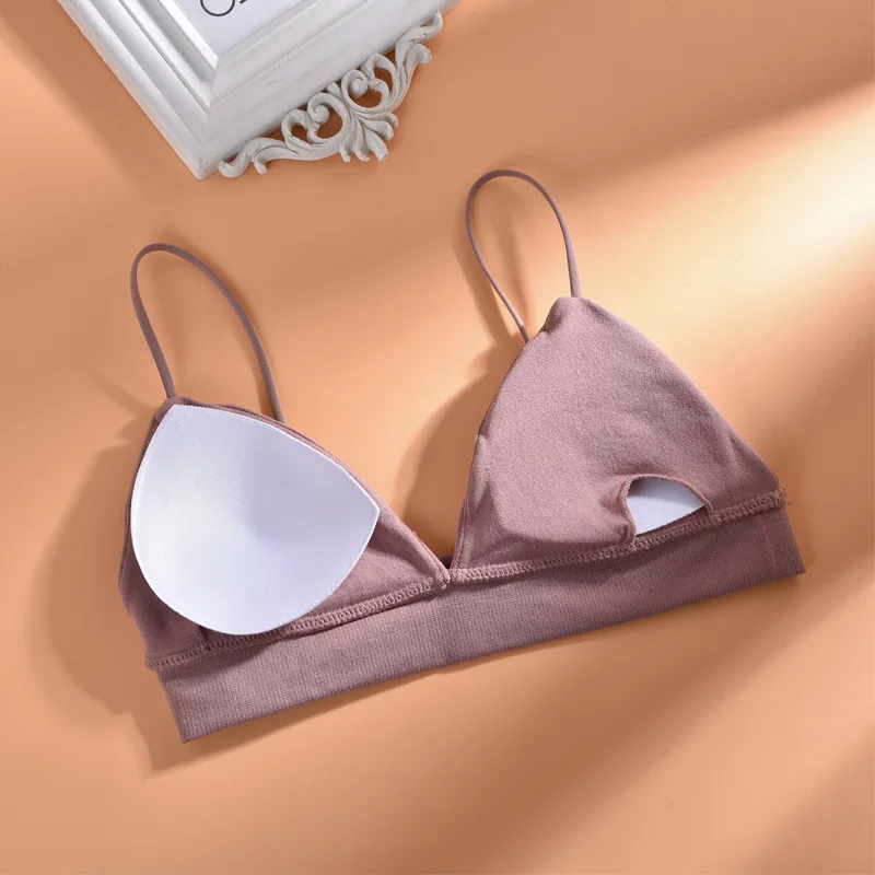 Sexy halter top, comfortable seamless bra, ladies wireless bra, chestless underwear, inner lining underwear, sexy halter bra
Sexy halter top, comfortable seamless bra, ladies wireless bra, chestless underwear, inner lining underwear, sexy halter bra