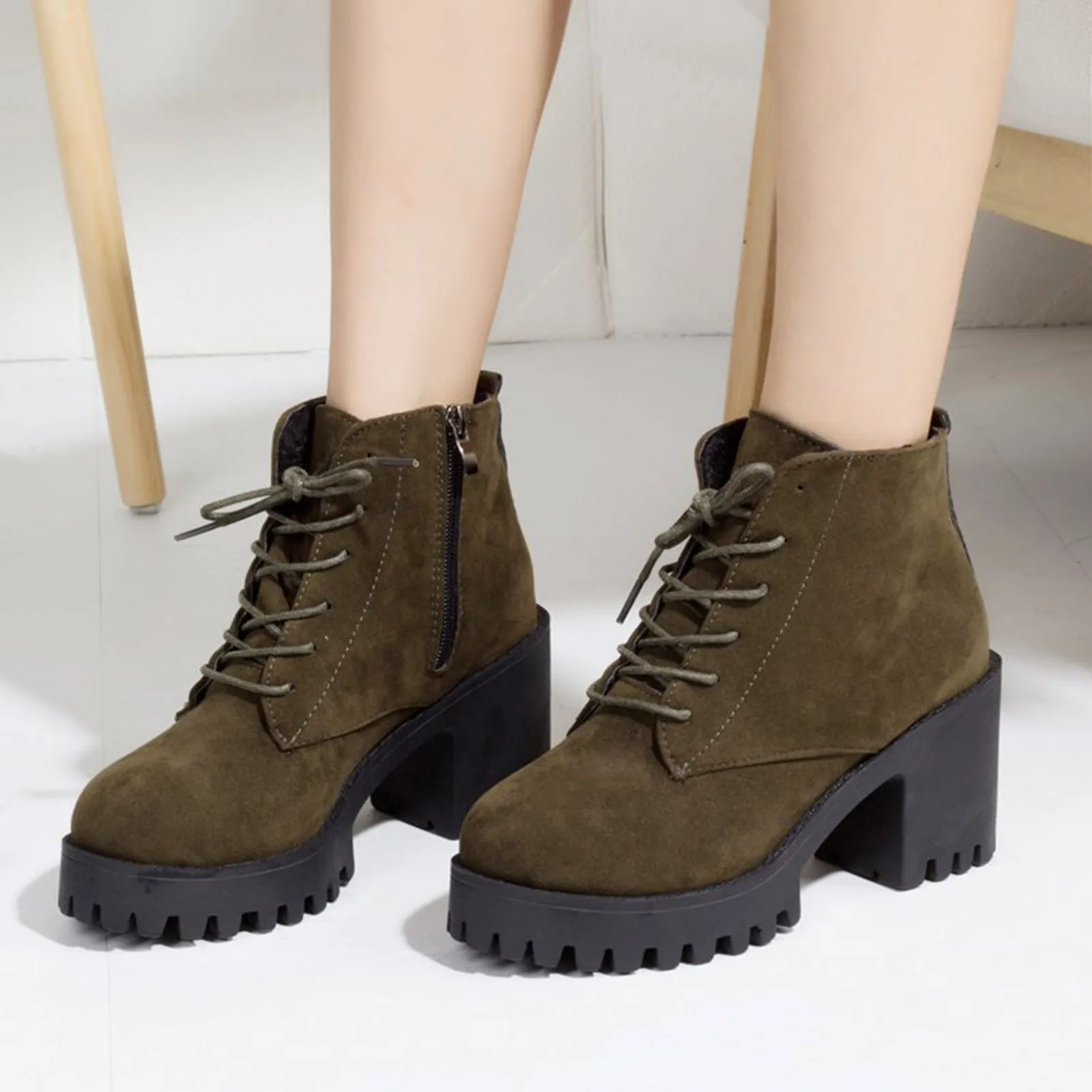 Women Ankle Short Boots Autumn Winter Platform Chunky Punk Square High Heels Zipper Shoes Snow Boots Botas Femininas
Women Ankle Short Boots Autumn Winter Platform Chunky Punk Square High Heels Zipper Shoes Snow Boots Botas Femininas
