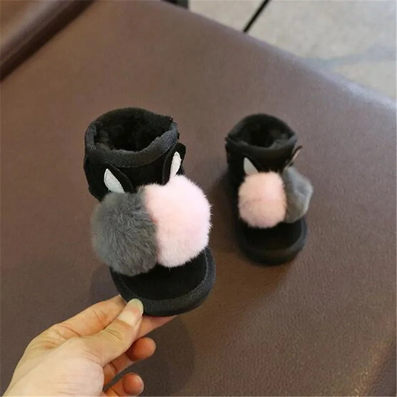 Children's Shoes Winter Rabbit Ear Baby Snow Boots Genuine Leather Warm Velvet Thickened Non-slip Soft Bottom Cotton Shoes
Children's Shoes Winter Rabbit Ear Baby Snow Boots Genuine Leather Warm Velvet Thickened Non-slip Soft Bottom Cotton Shoes