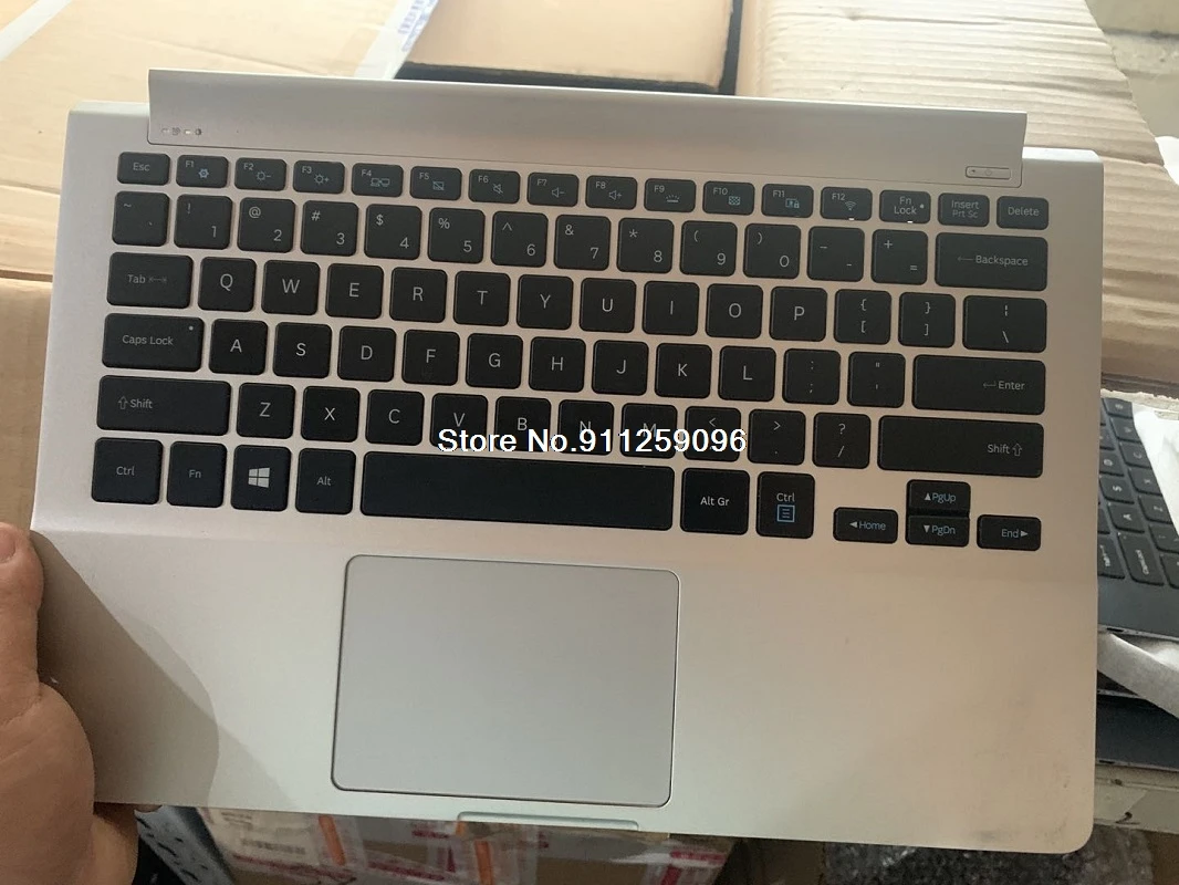 Подставка для ноутбука и клавиатура для Samsung NP900X3B, NP900X3C, NP900X3D, 900X3B, 900X3C, 900X3E, 900X3F, 900X3K
Подставка для ноутбука и клавиатура для Samsung NP900X3B, NP900X3C, NP900X3D, 900X3B, 900X3C, 900X3E, 900X3F, 900X3K