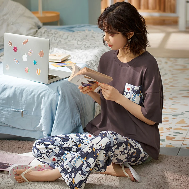 Женская летняя Пижама с коротким рукавом и круглым вырезом
Женская летняя Пижама с коротким рукавом и круглым вырезом