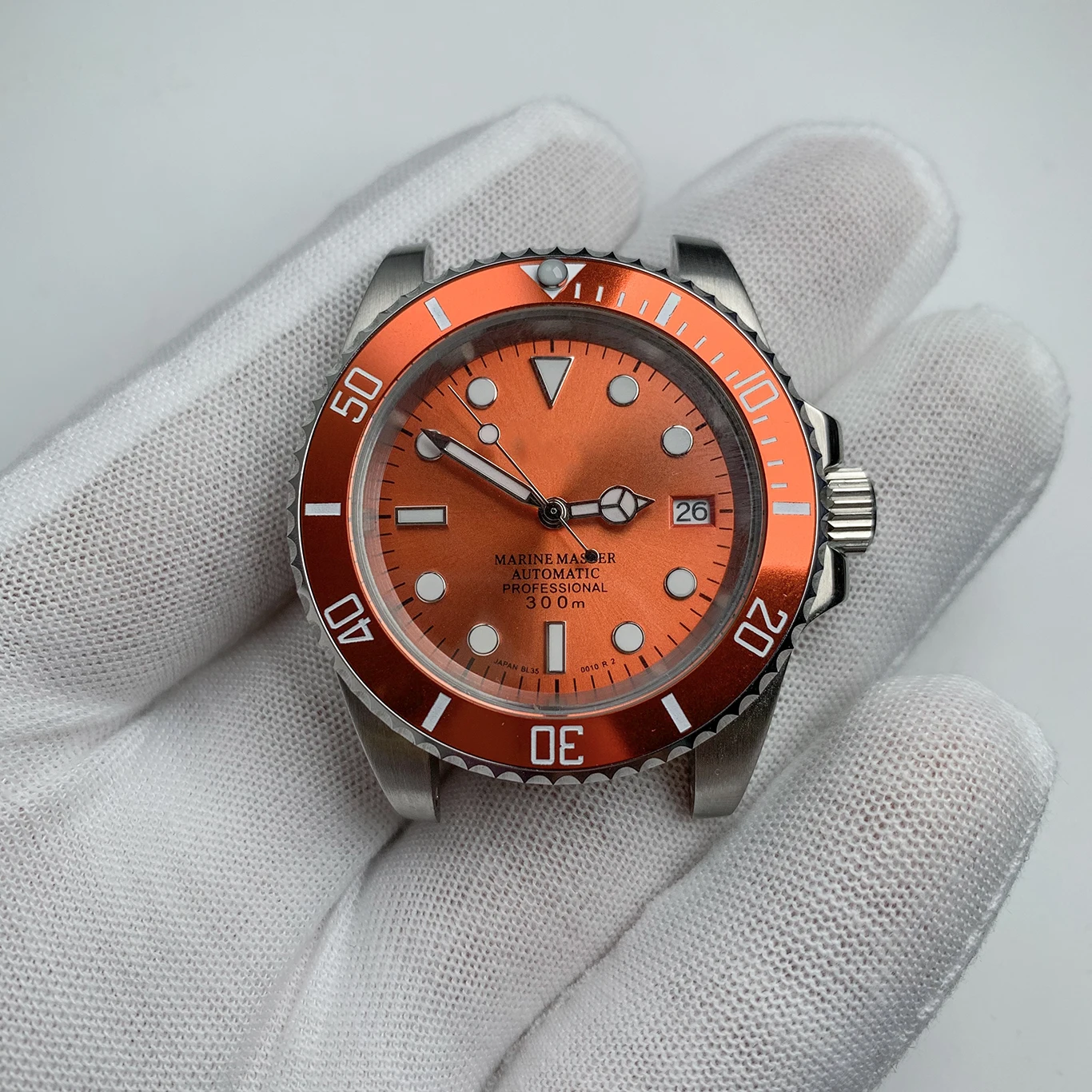 Orange Dial Watch Head Automatic Stainless Steel Watchcase Men's 40mm Japanese NH35 Movement Sapphire Mirror Date Luminous Hand
Orange Dial Watch Head Automatic Stainless Steel Watchcase Men's 40mm Japanese NH35 Movement Sapphire Mirror Date Luminous Hand