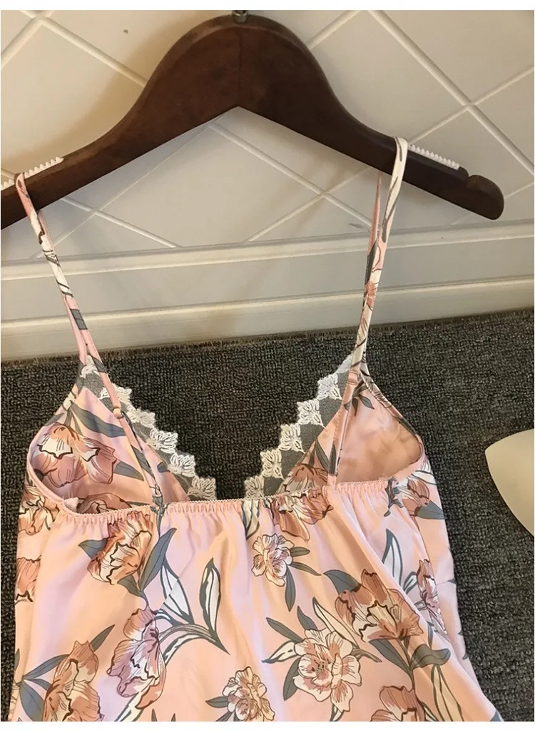 Flower Cartoon Print Lovely Sleepwear Home Suit Summer V Neck Sexy Pyjamas Women Spaghetti Strap Loose Cute Pyjamas Set Satin
Flower Cartoon Print Lovely Sleepwear Home Suit Summer V Neck Sexy Pyjamas Women Spaghetti Strap Loose Cute Pyjamas Set Satin