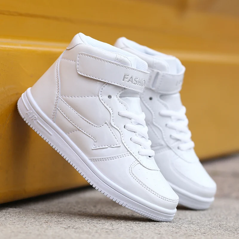 Girls high-top leather sports shoes spring and autumn new Korean version of the big boy board shoes casual small white shoes
Girls high-top leather sports shoes spring and autumn new Korean version of the big boy board shoes casual small white shoes