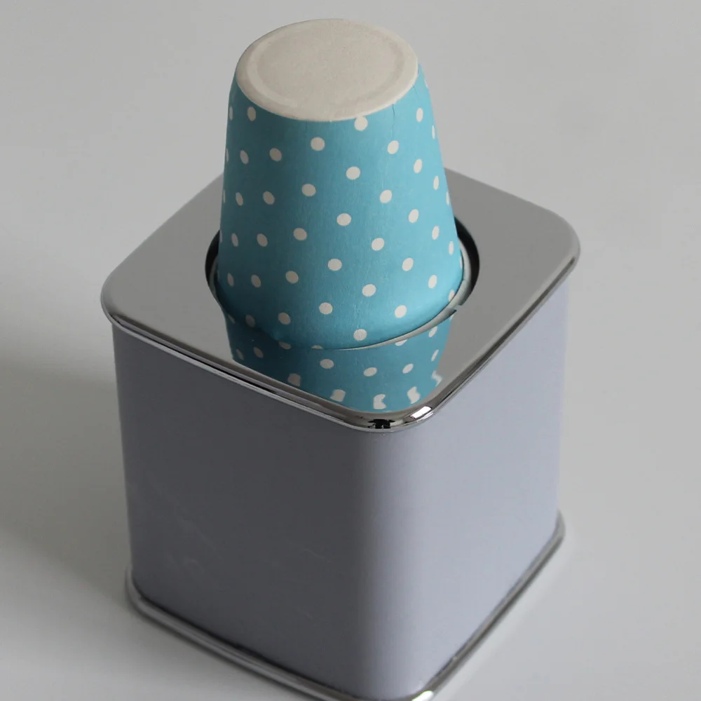 Disposable Water Cup Dispenser Paper Cup Dispenser Type Beverage Cup Holder with 20PCS Cup (Random Pattern Cup)
Disposable Water Cup Dispenser Paper Cup Dispenser Type Beverage Cup Holder with 20PCS Cup (Random Pattern Cup)