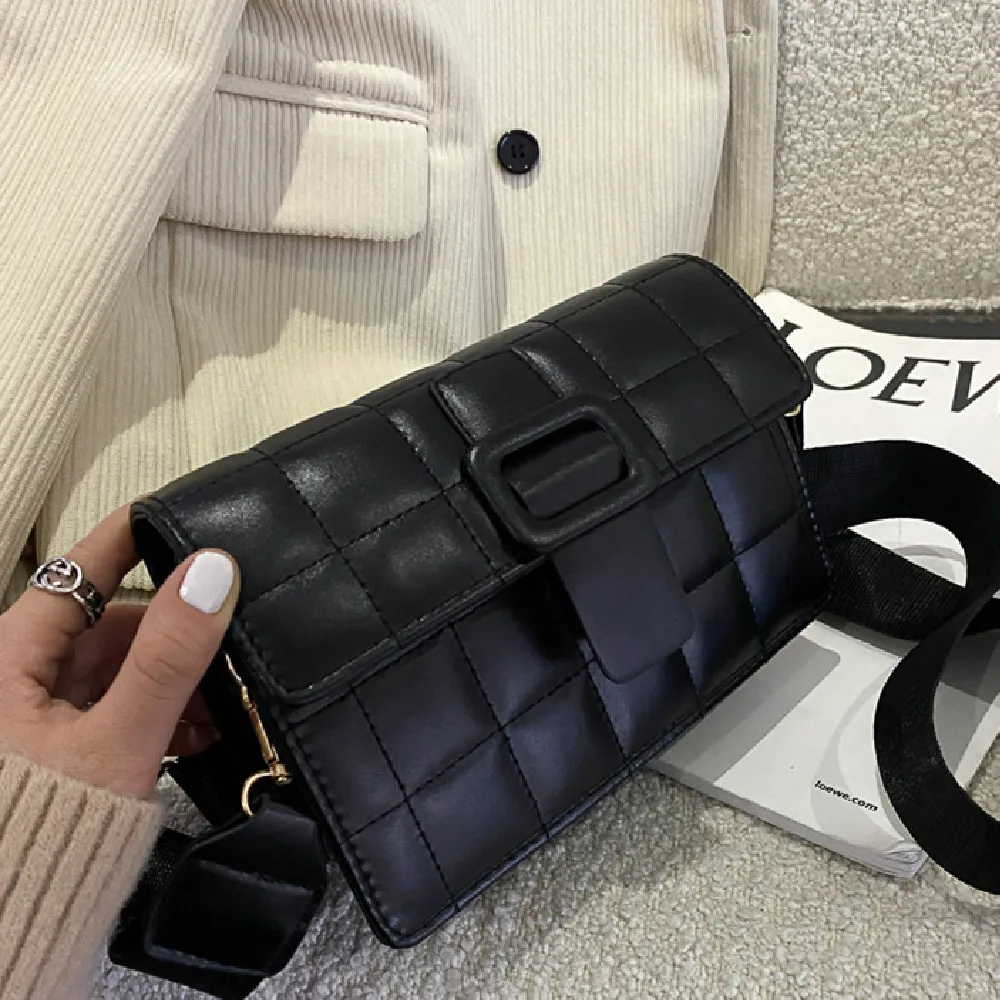 2021 Fashionable female bag new fund tide wide shoulder cross-body bag single shoulder casual contracted joker small square bag
2021 Fashionable female bag new fund tide wide shoulder cross-body bag single shoulder casual contracted joker small square bag