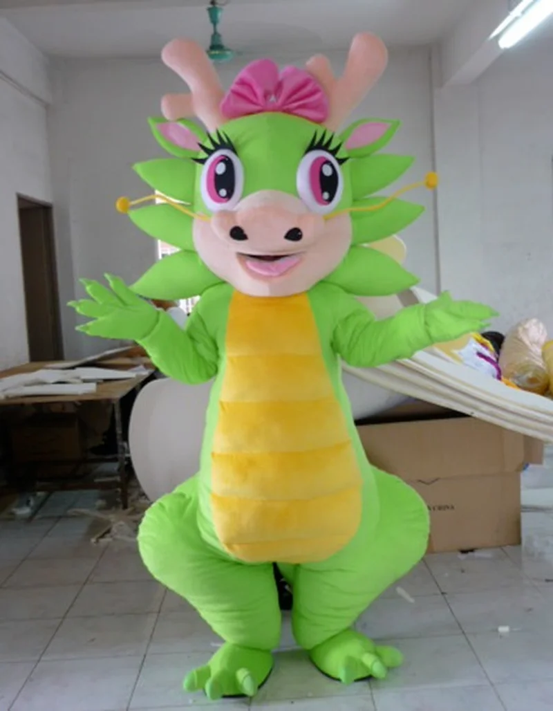 Custom-made Dragon Mascot Costume Short Plush Cosplay Cartoon Dragon Costume Festival Performance Costume Headgear and Outfit
Custom-made Dragon Mascot Costume Short Plush Cosplay Cartoon Dragon Costume Festival Performance Costume Headgear and Outfit