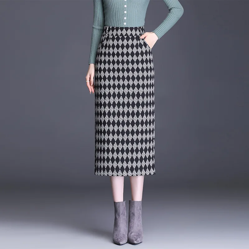 Autumn Winter High Waist Slim Casual Vintage Plaid Mid-long Pencil Skirt Women Elegant Chic Lady Bodycon Skirts 6122
Autumn Winter High Waist Slim Casual Vintage Plaid Mid-long Pencil Skirt Women Elegant Chic Lady Bodycon Skirts 6122