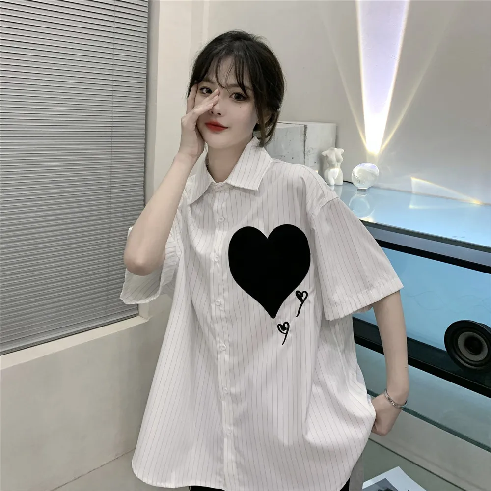 Streetwear Harajuku Diablo Style Shirt Vintage Heart-shaped Printing Striped Short Sleeve Casual Single Breasted Blouses Shirt
Streetwear Harajuku Diablo Style Shirt Vintage Heart-shaped Printing Striped Short Sleeve Casual Single Breasted Blouses Shirt