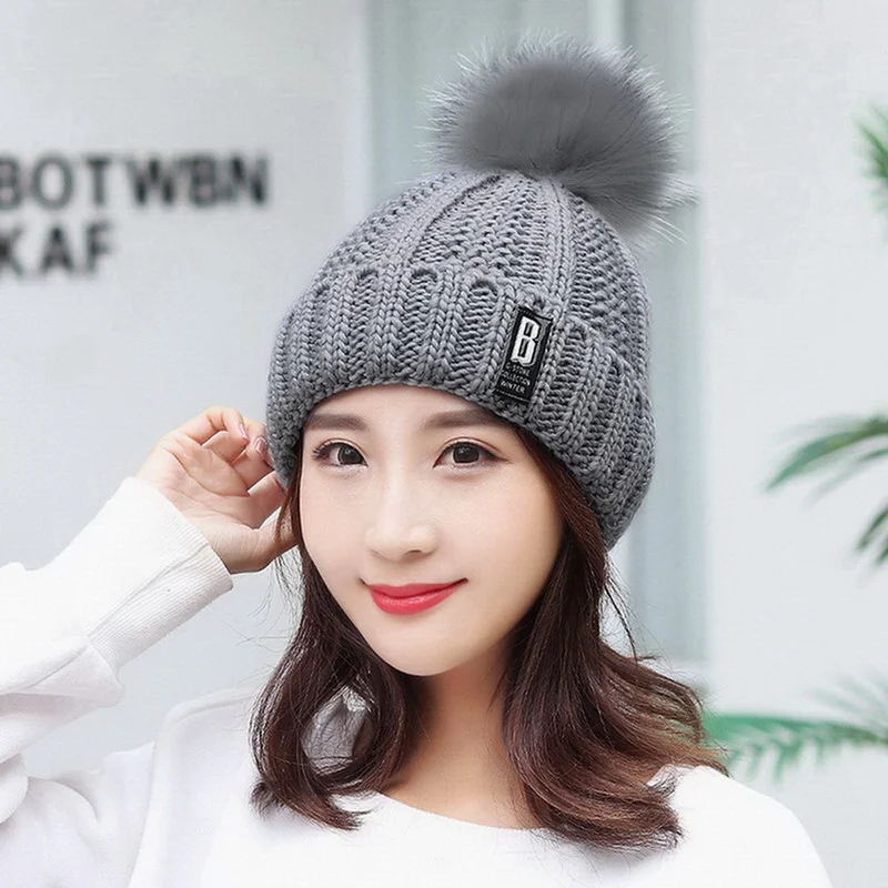 Warm And Windproof Wool Balls Knitted Hat With Plush Windproof And Cold-proof Solid Color High-quality Hat And Scarf Set
Warm And Windproof Wool Balls Knitted Hat With Plush Windproof And Cold-proof Solid Color High-quality Hat And Scarf Set