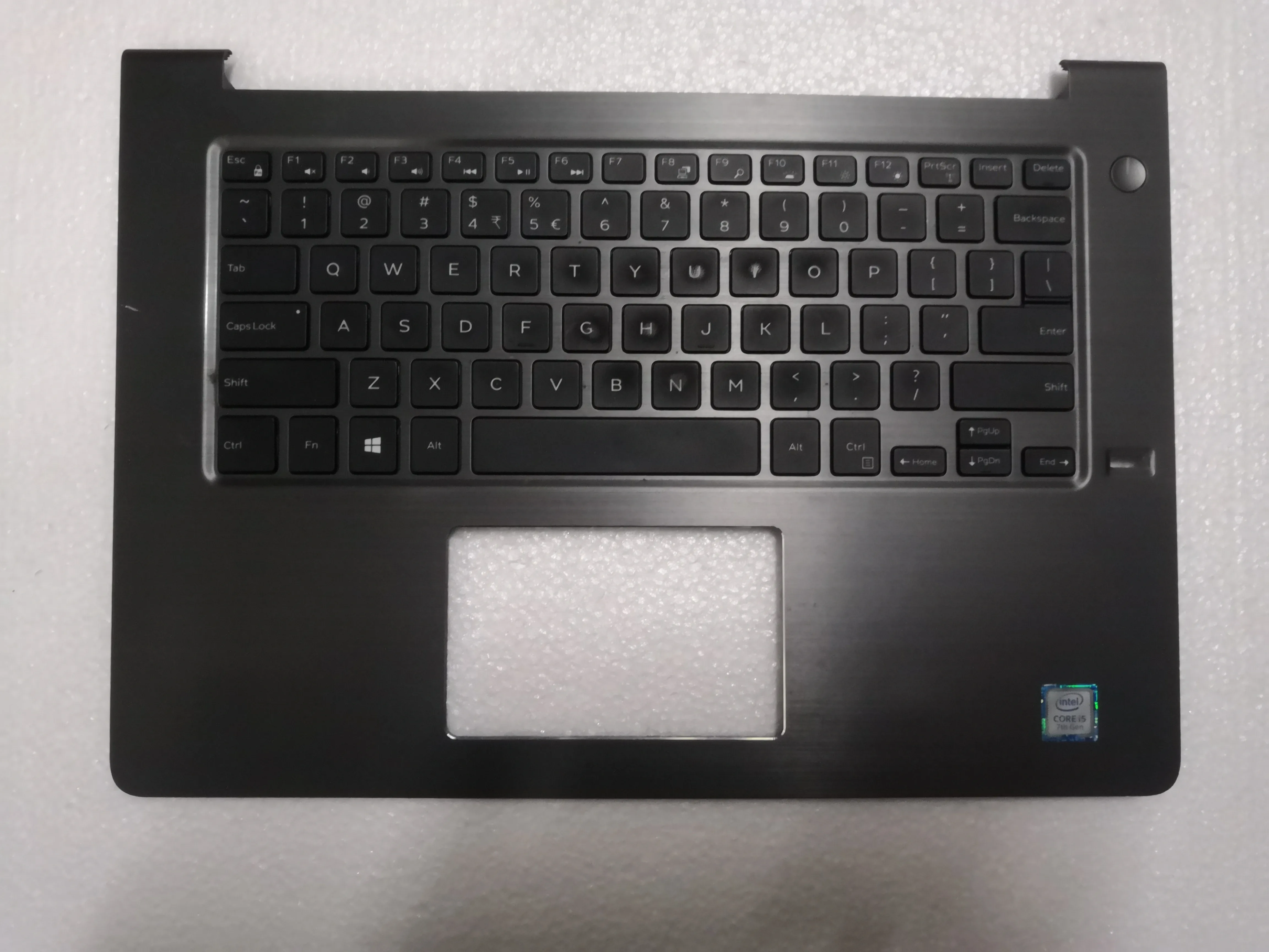 95% Новинка для Dell Vostro 14-5468 V5468 V5568 черная клавиатура с упором для рук 0PTGCR
95% Новинка для Dell Vostro 14-5468 V5468 V5568 черная клавиатура с упором для рук 0PTGCR