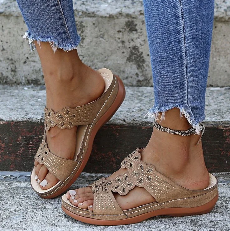 Hot Sale Summer Women Open Toe Sandals Vintage Slip Breathable Leather Casual Female Platform Retro Shoes
Hot Sale Summer Women Open Toe Sandals Vintage Slip Breathable Leather Casual Female Platform Retro Shoes