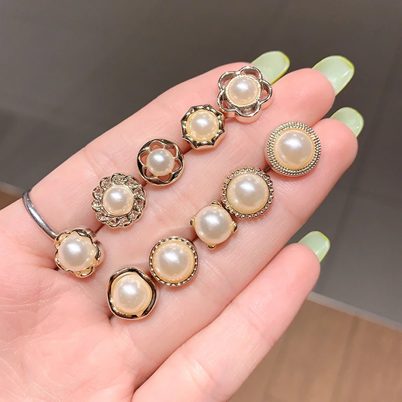 

8pcs/10pcs 6 Styles Pearl Anti-Slippage Button Decorative Mini Cute Smiling Face Brooch Neckline Pin Secure Dress Corsage Access