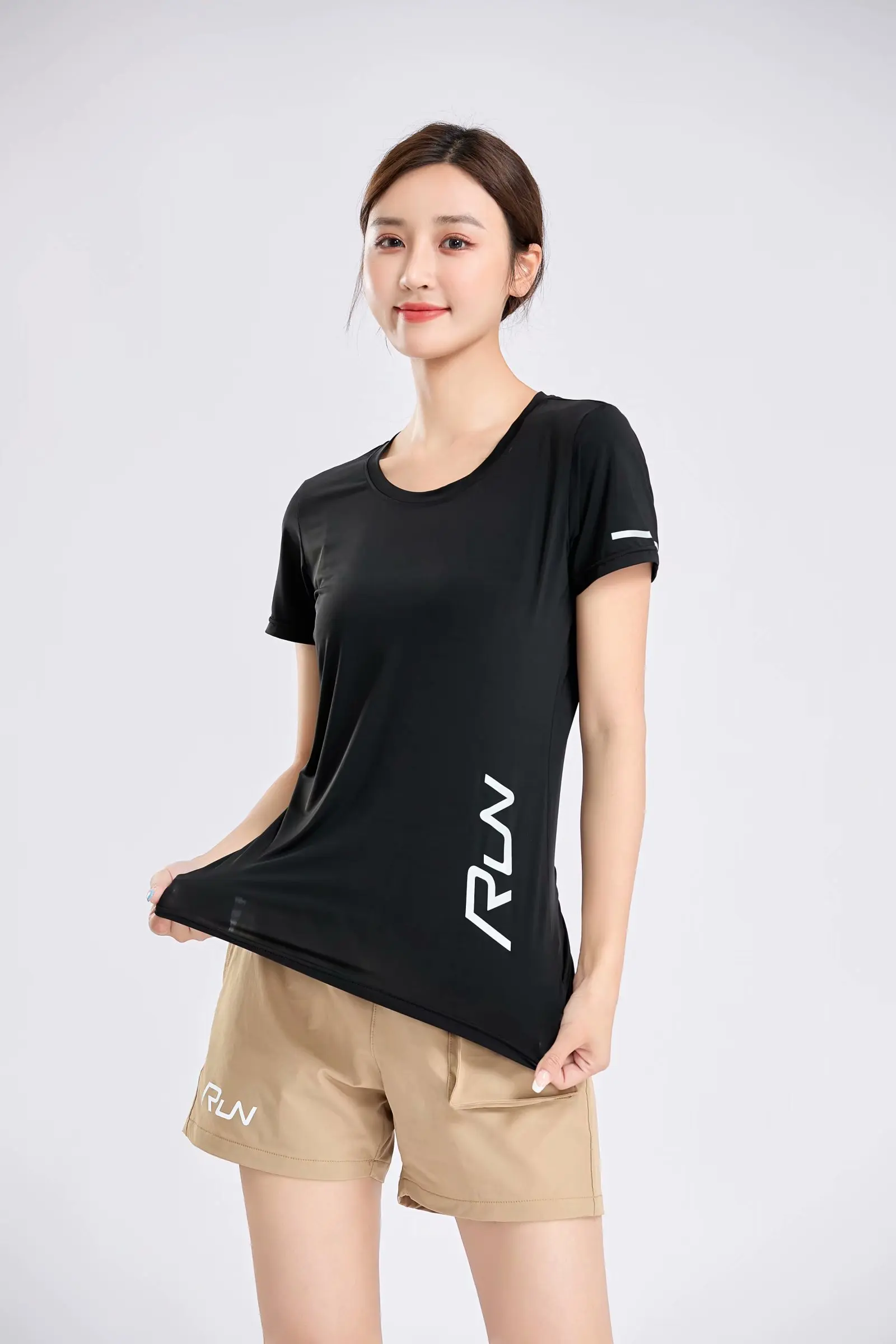 2021 sports Yoga short sleeve print logo T-shirt casual running solid color women's top
2021 sports Yoga short sleeve print logo T-shirt casual running solid color women's top