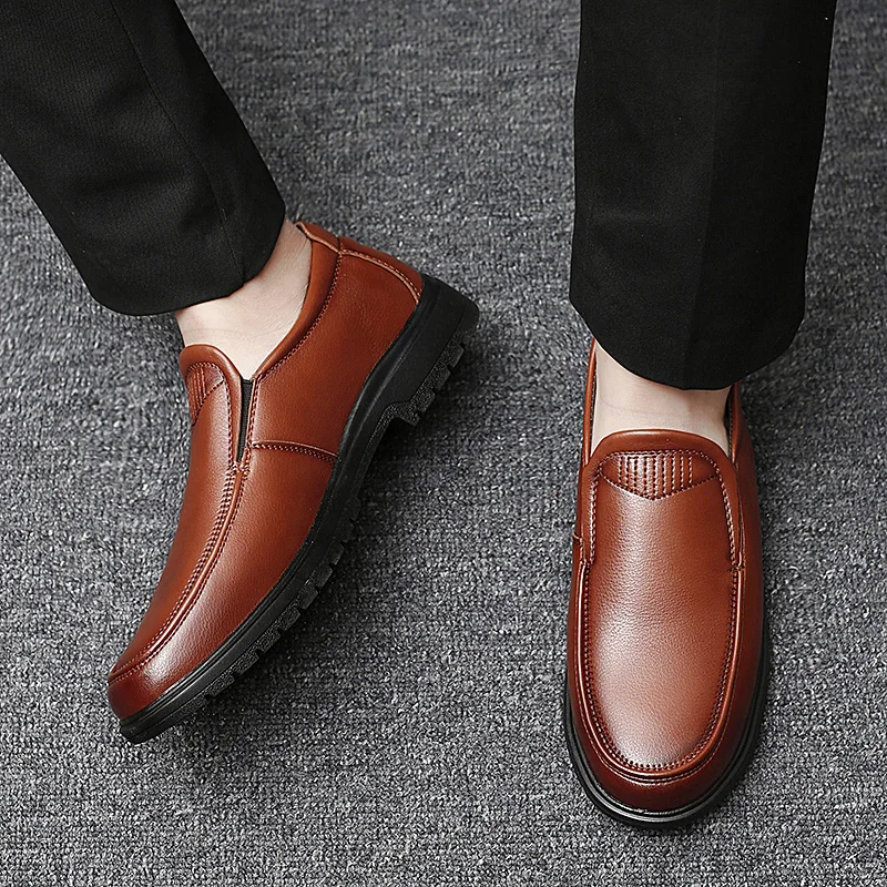 Men Leisure Shoes Men's Leather Sneakers Solid White Fashion Knitting Casual Shoes Men Leisure Zapatos Casuales Black Summer
Men Leisure Shoes Men's Leather Sneakers Solid White Fashion Knitting Casual Shoes Men Leisure Zapatos Casuales Black Summer