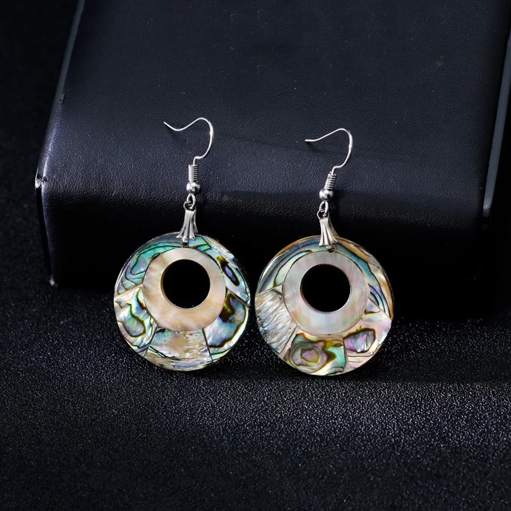 Elegant Women's Earrings Round Hollow Shell Natural Abalone Shell Pendant Ladies Earrings Retro Jewelry Gift Accessories 30x55mm
Elegant Women's Earrings Round Hollow Shell Natural Abalone Shell Pendant Ladies Earrings Retro Jewelry Gift Accessories 30x55mm