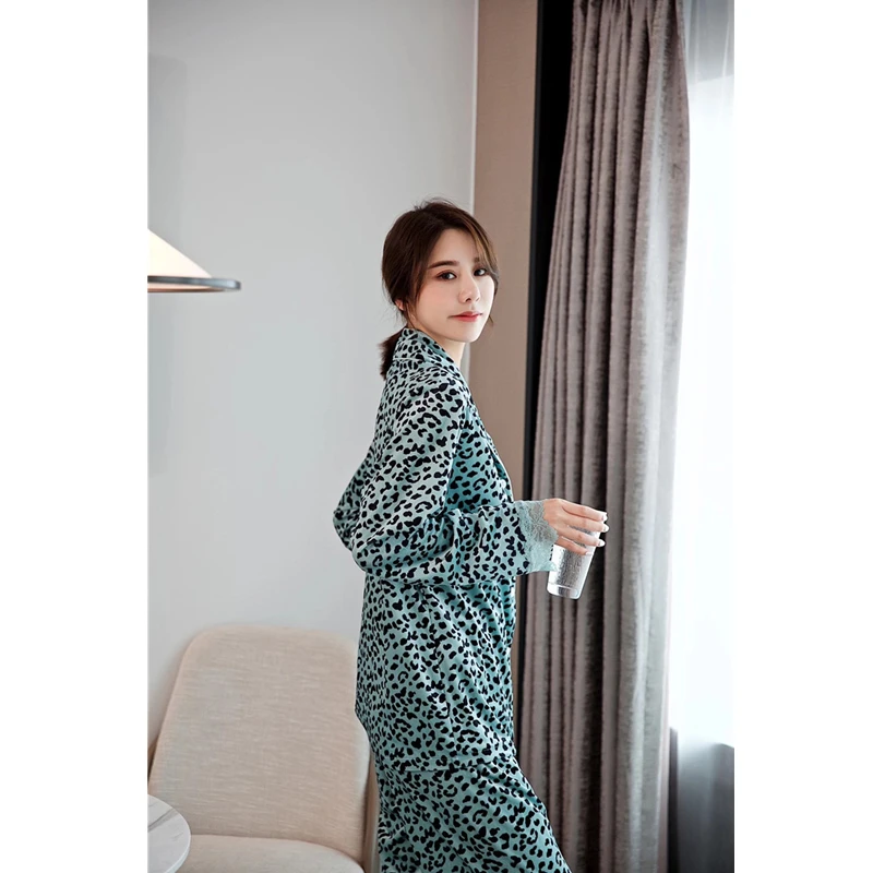 Pajama Set Women Leopard 2 Pieces Women Long Sleeve Warm Trousers Spring Autumn Winter Sleepwear Elegant Pajamas Suit Keep Warm
Pajama Set Women Leopard 2 Pieces Women Long Sleeve Warm Trousers Spring Autumn Winter Sleepwear Elegant Pajamas Suit Keep Warm