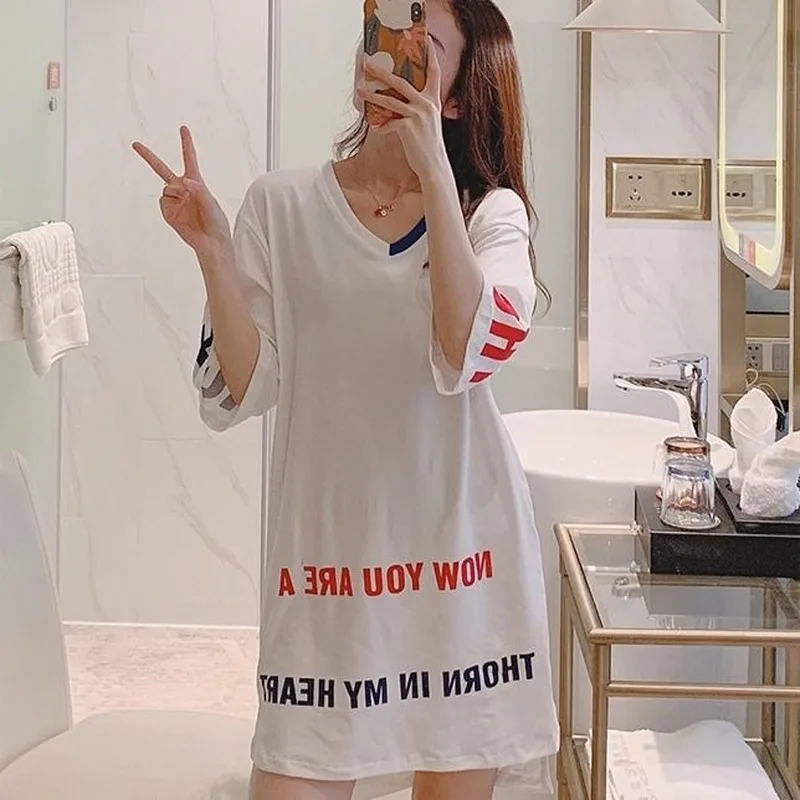 Nightgowns Women Long Sleeve Spring V-neck Cartoon Printed Korean Style Kawaii Womens Pyjamas Students Elegant Simple Trendy New
Nightgowns Women Long Sleeve Spring V-neck Cartoon Printed Korean Style Kawaii Womens Pyjamas Students Elegant Simple Trendy New