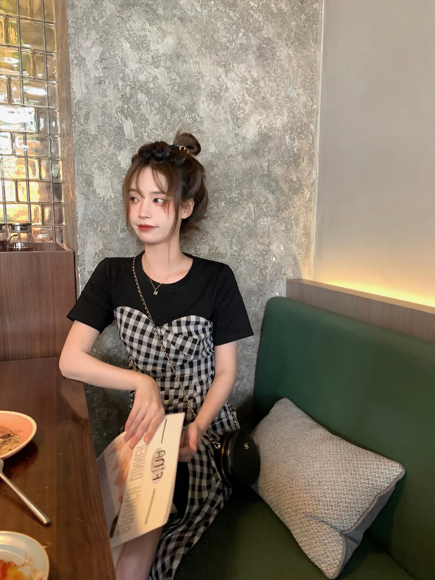 French mosaic Plaid Dress women's summer 2021 new design sense, small crowd, narrow waist and thin skirt
French mosaic Plaid Dress women's summer 2021 new design sense, small crowd, narrow waist and thin skirt