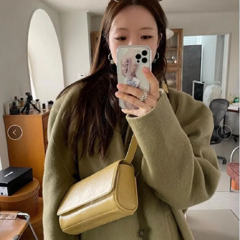 Ladies New Bag Messenger Bag Simple Solid Color Underarm Bag Fashion Trend Shopping Bag Portable
Ladies New Bag Messenger Bag Simple Solid Color Underarm Bag Fashion Trend Shopping Bag Portable